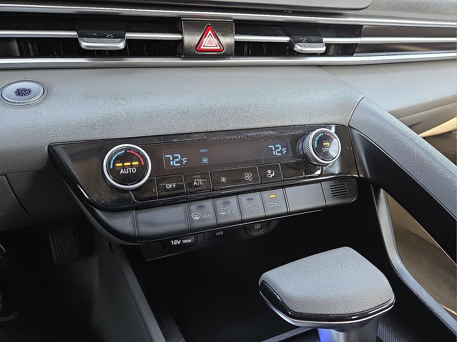Used 2022 Hyundai Elantra SEL image 16
