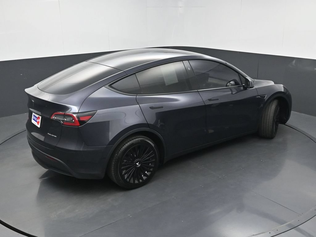 Used 2024 Tesla Model Y Long Range AWD/4WD image 33