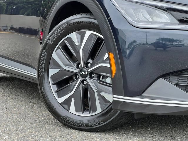 Certified 2024 Kia EV6 Light AWD/4WD image 2