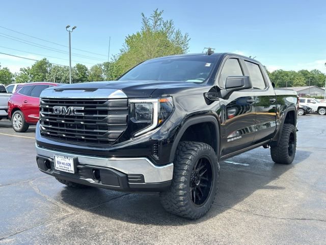 Used 2024 GMC Sierra 1500 Pro w/ Pro Value Package AWD/4WD image 4