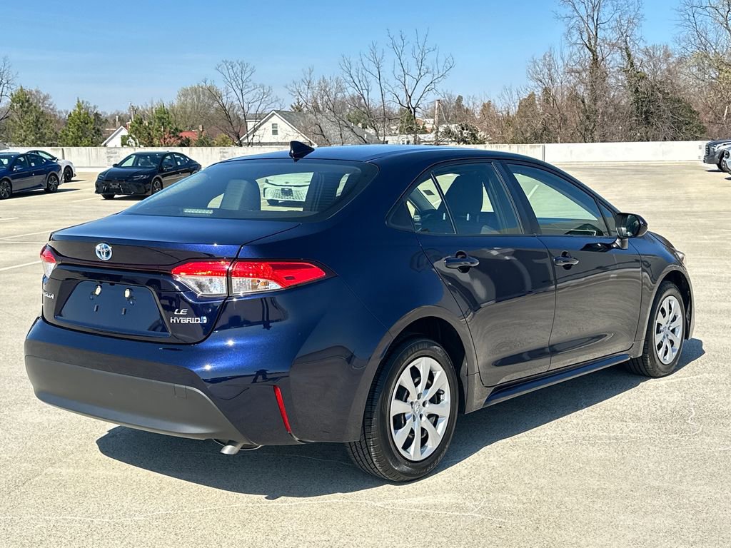 Used 2023 Toyota Corolla LE w/ Carpet Mat Package (TMS) FWD image 4