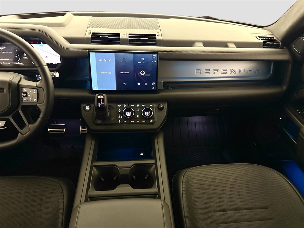 Used 2025 Land Rover Defender 110 image 25