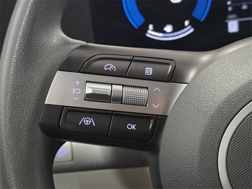 Used 2024 Hyundai Kona SE image 30