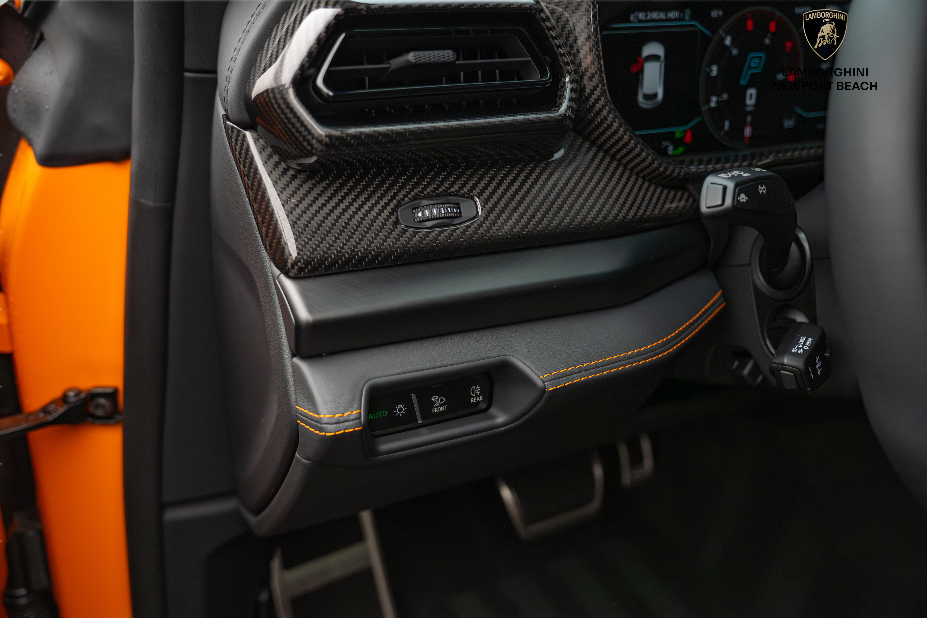 Used 2025 Lamborghini Urus S AWD/4WD image 18