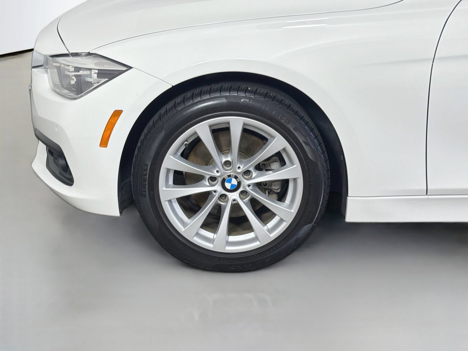 Used 2018 BMW 320i Sedan RWD image 34