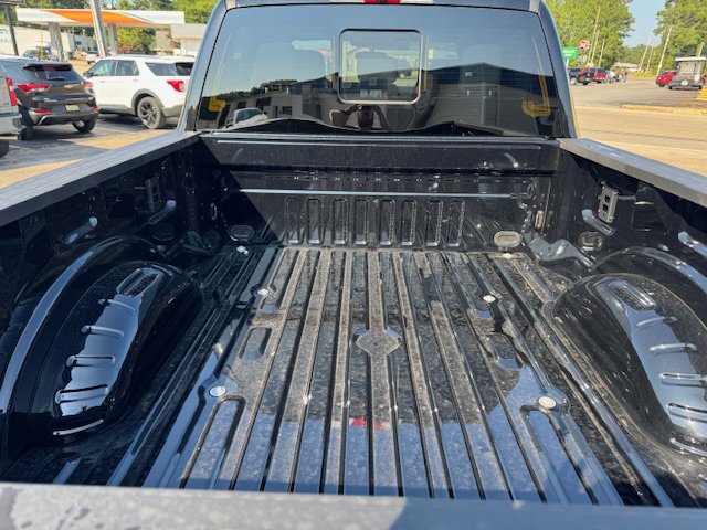 New 2025 Ford F250 4x4 Crew Cab Super Duty image 11