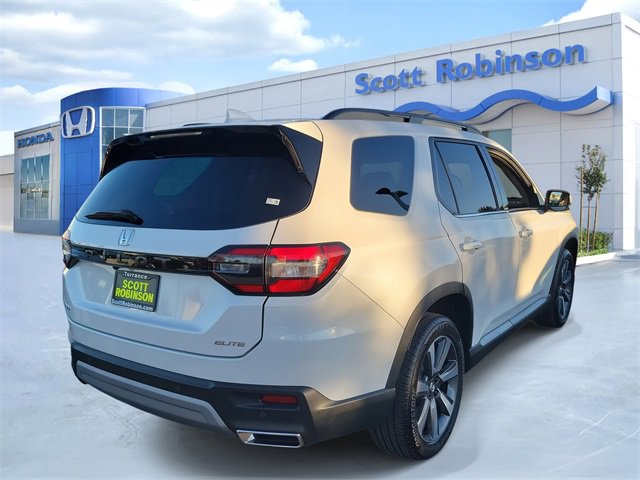 Certified 2025 Honda Pilot Elite image 4