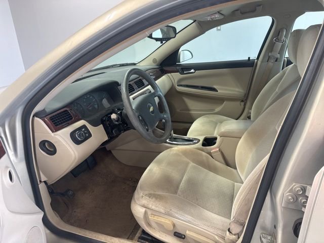 Used 2010 Chevrolet Impala LS FWD image 12