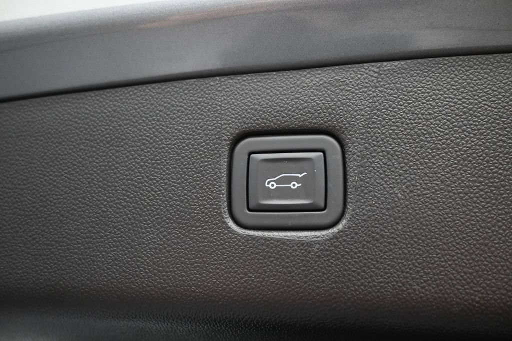 Used 2024 Chevrolet Blazer LT w/ Midnight/Sport Edition FWD image 23
