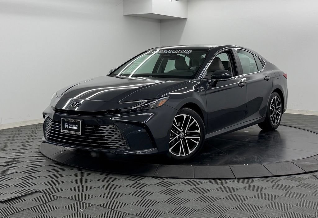 Used 2026 Toyota Camry XLE FWD image 3