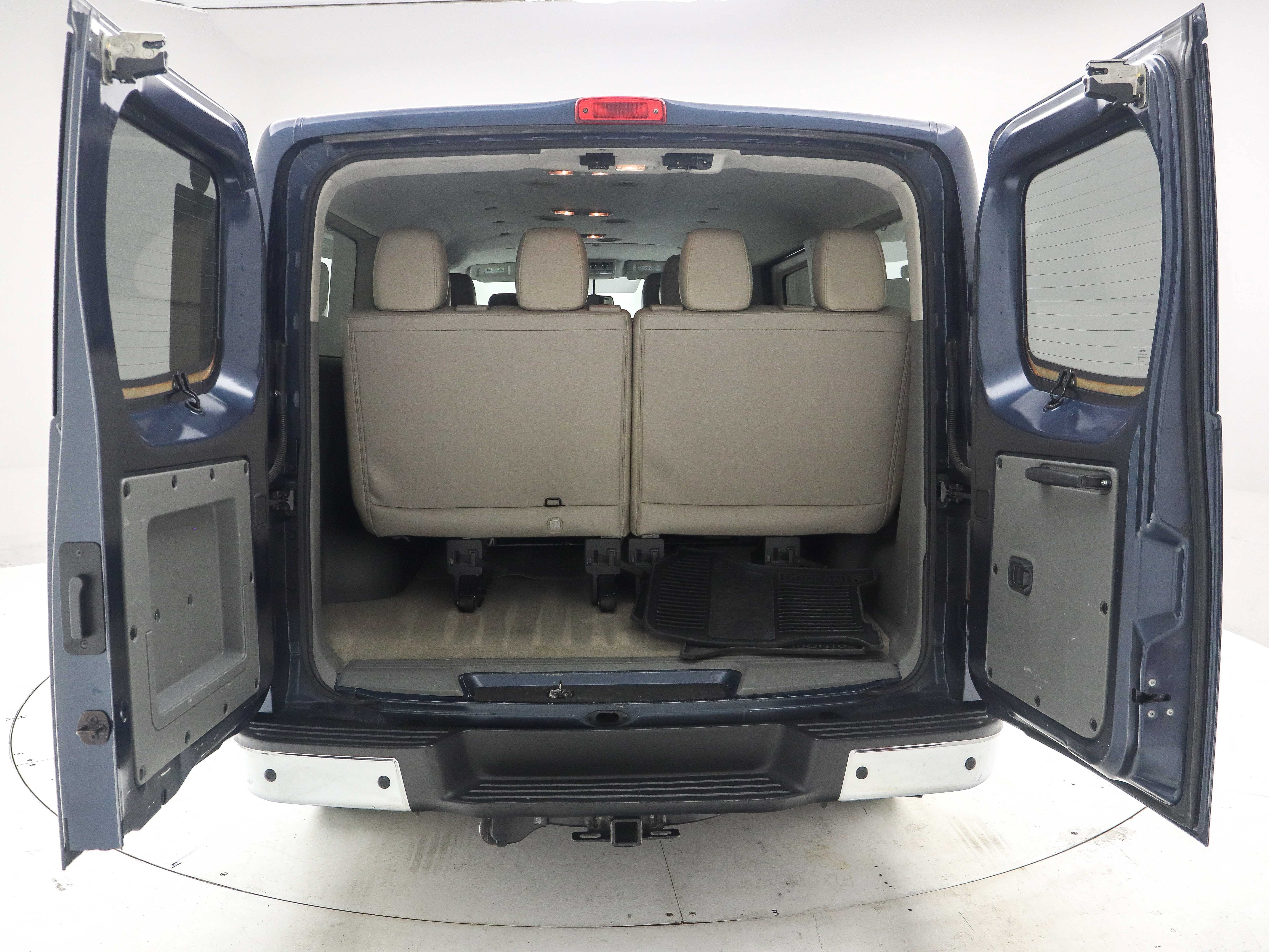 Used 2021 Nissan NV 3500 SL RWD image 10