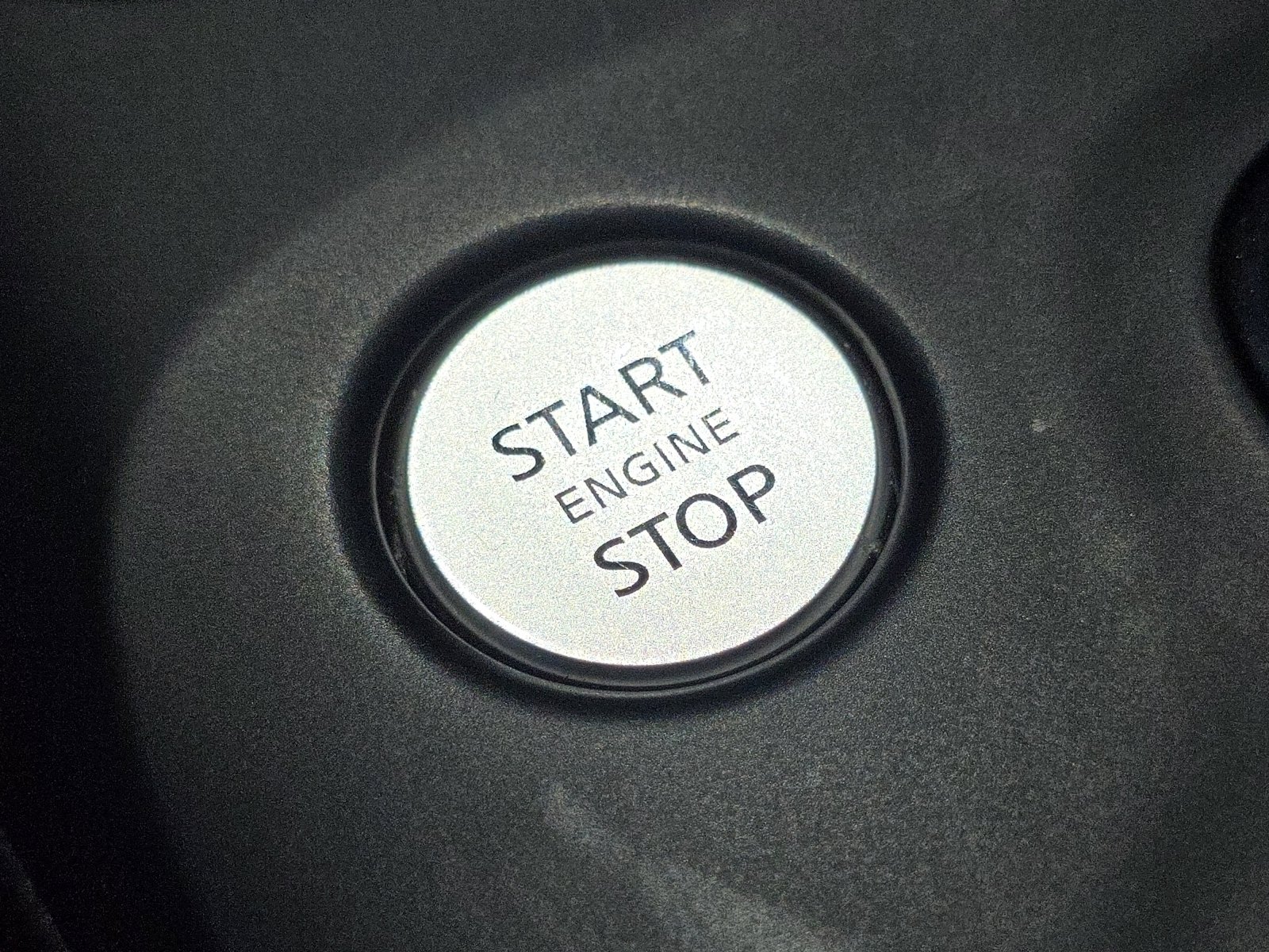 Used 2023 INFINITI QX55 Luxe w/ Cargo Package image 9