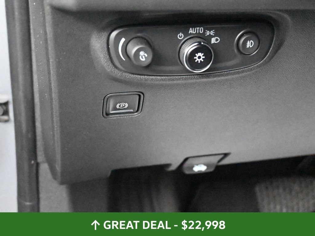 Used 2023 GMC Terrain AT4 image 28