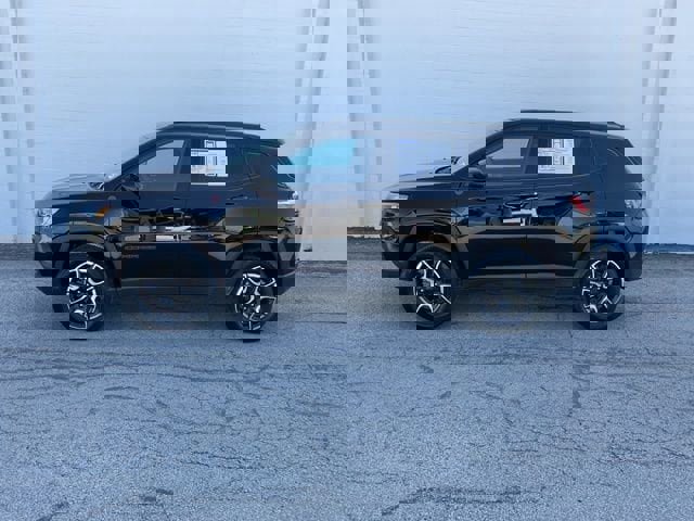 Used 2024 Jeep Compass Trailhawk image 31