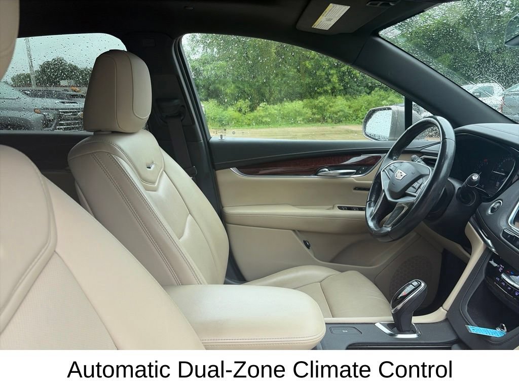 Used 2019 Cadillac XT5 Luxury FWD image 15