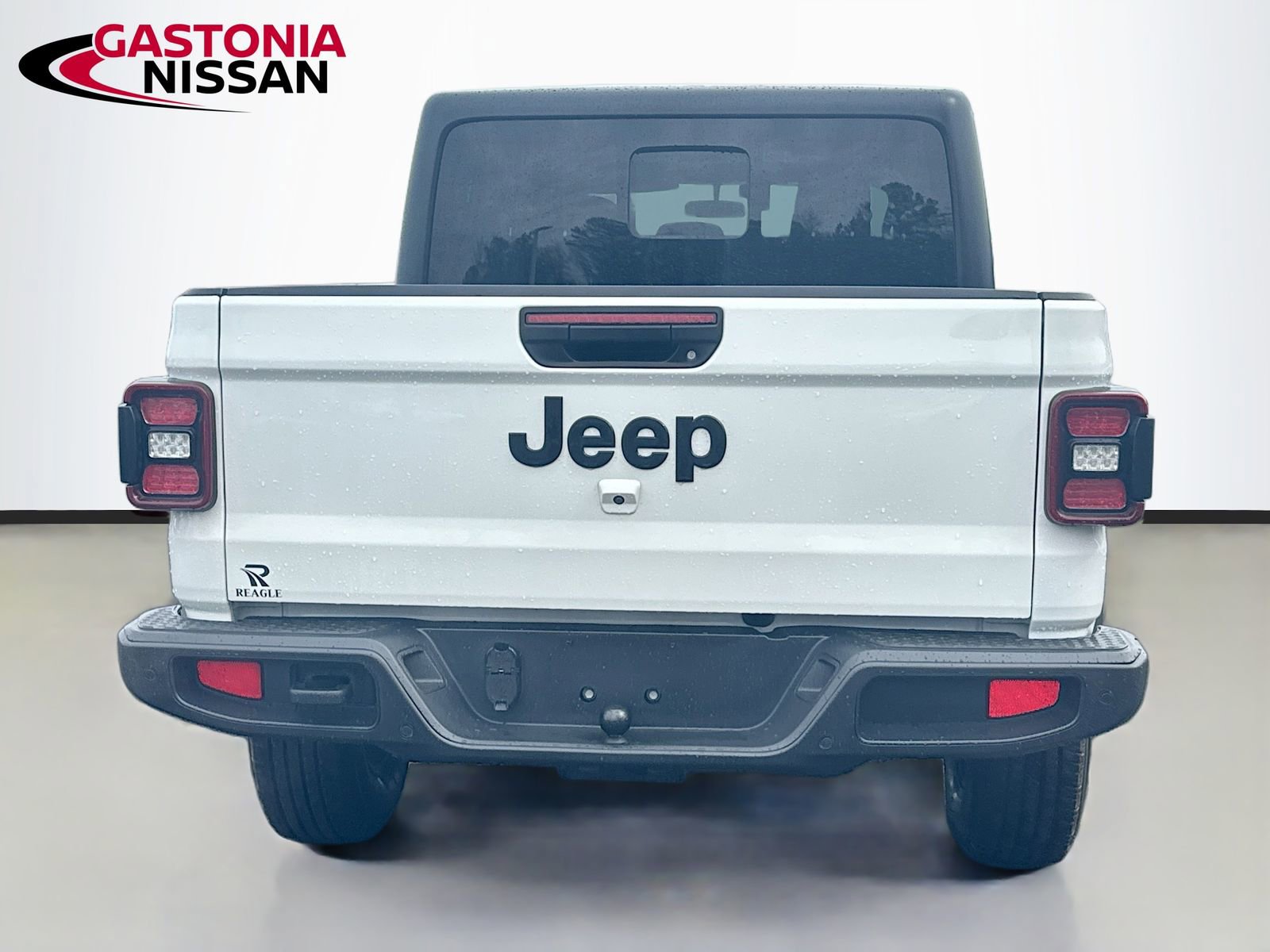 Used 2021 Jeep Gladiator Willys image 7