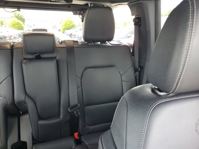 Used 2025 Ford Bronco Badlands AWD/4WD image 12