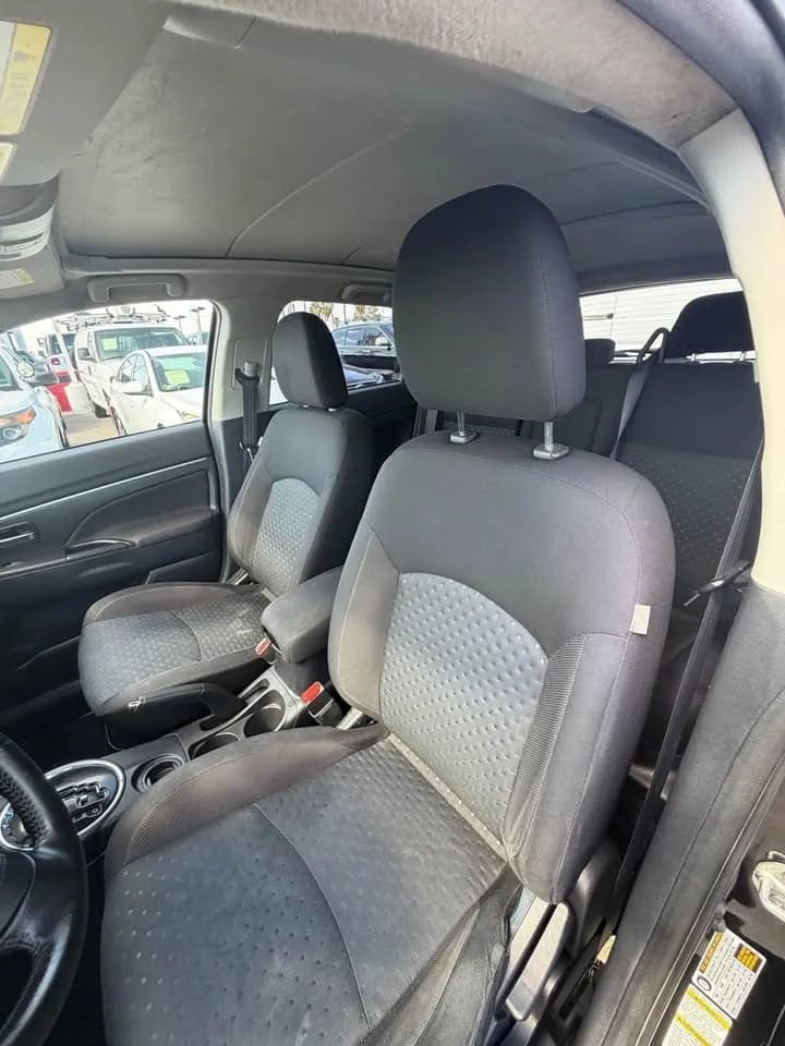 Used 2011 Mitsubishi Outlander Sport SE FWD image 7