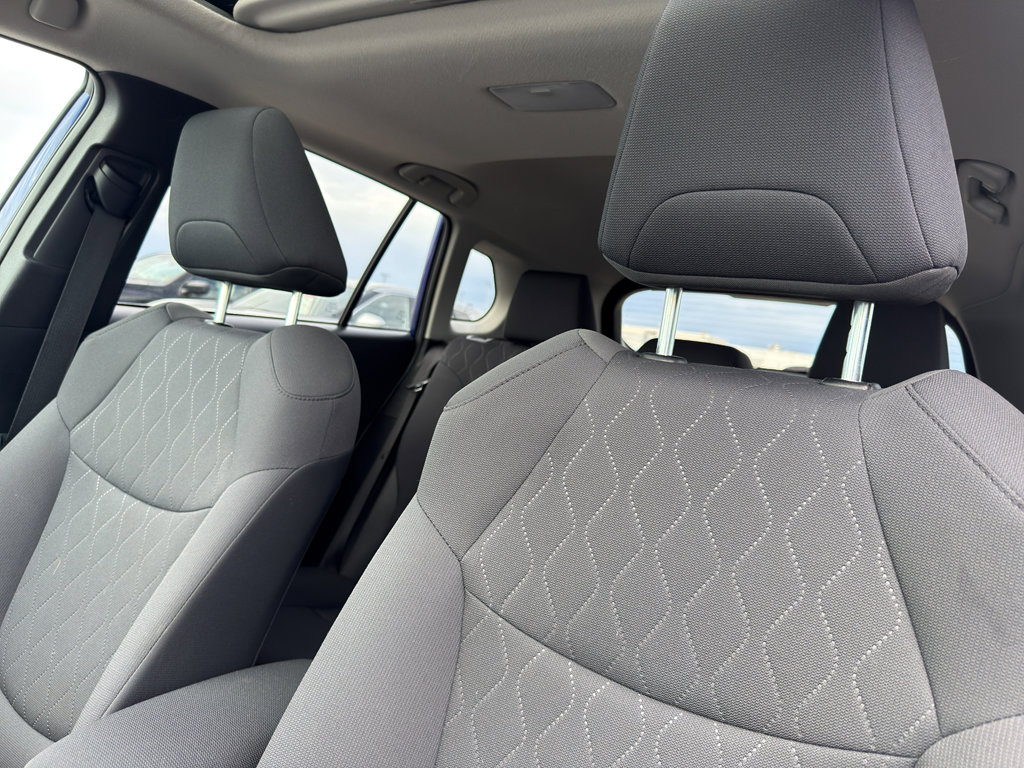 Used 2022 Toyota Corolla Cross LE image 29