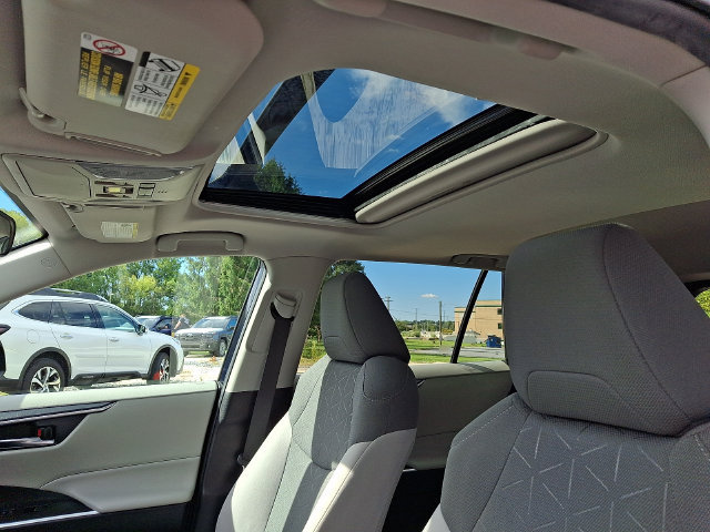 Used 2022 Toyota RAV4 XLE w/ Convenience Package AWD/4WD image 38