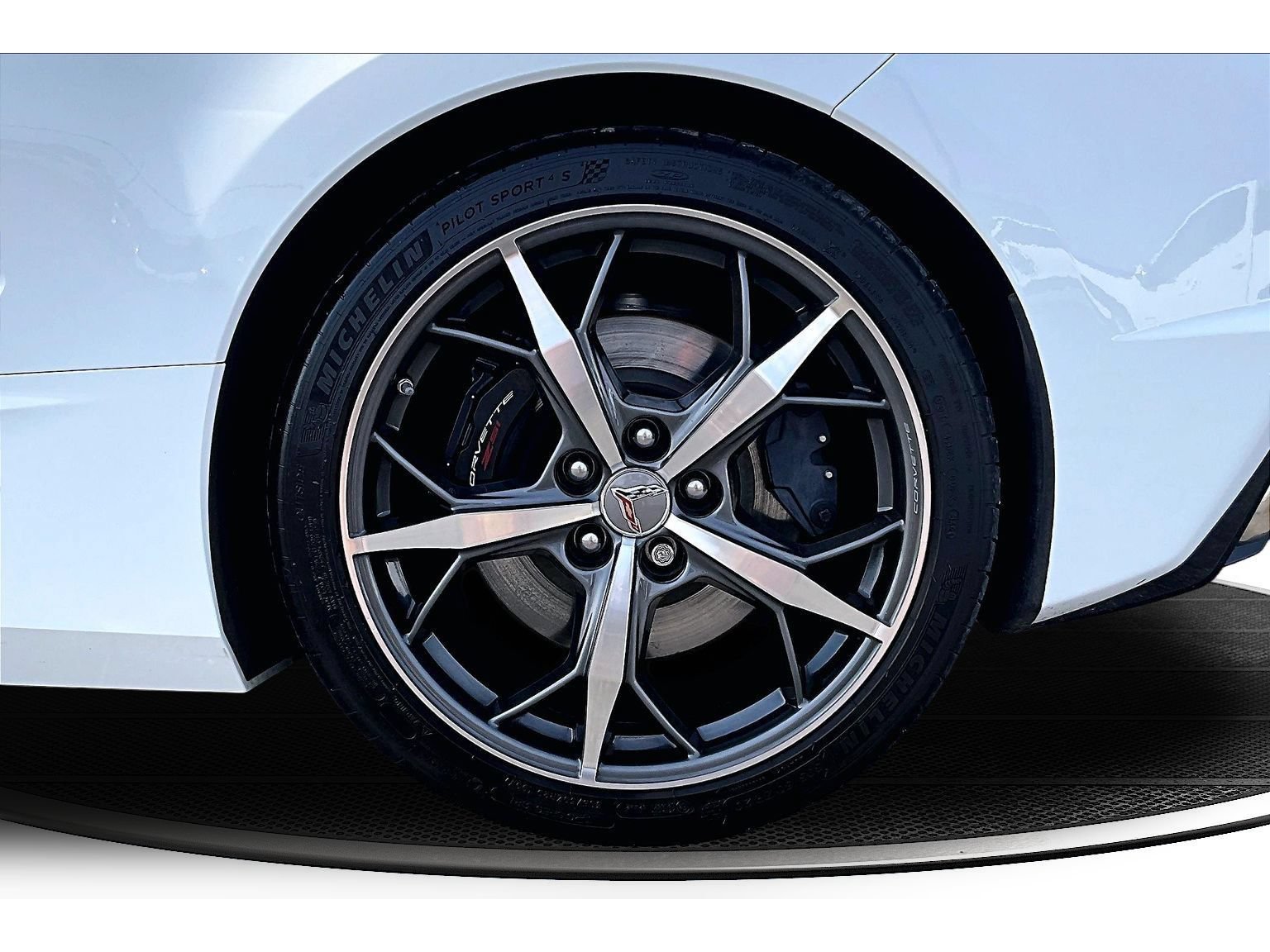 Used 2022 Chevrolet Corvette Stingray Premium Conv w/ Z51 Performance Package RWD image 37