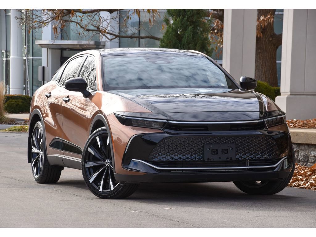 Used 2024 Toyota Crown Platinum