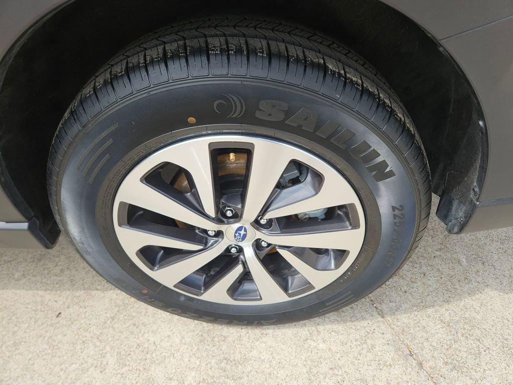 Used 2025 Subaru Outback Premium image 25