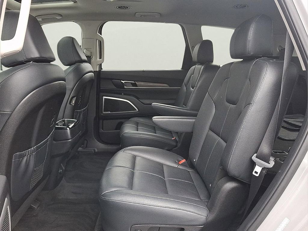 Used 2022 Kia Telluride EX w/ EX Premium Package image 22