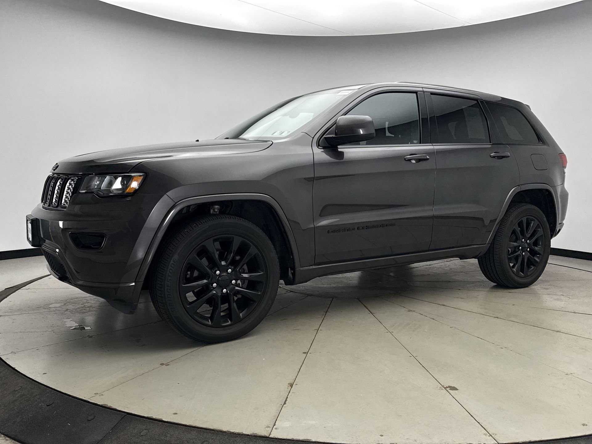Used 2019 Jeep Grand Cherokee Altitude