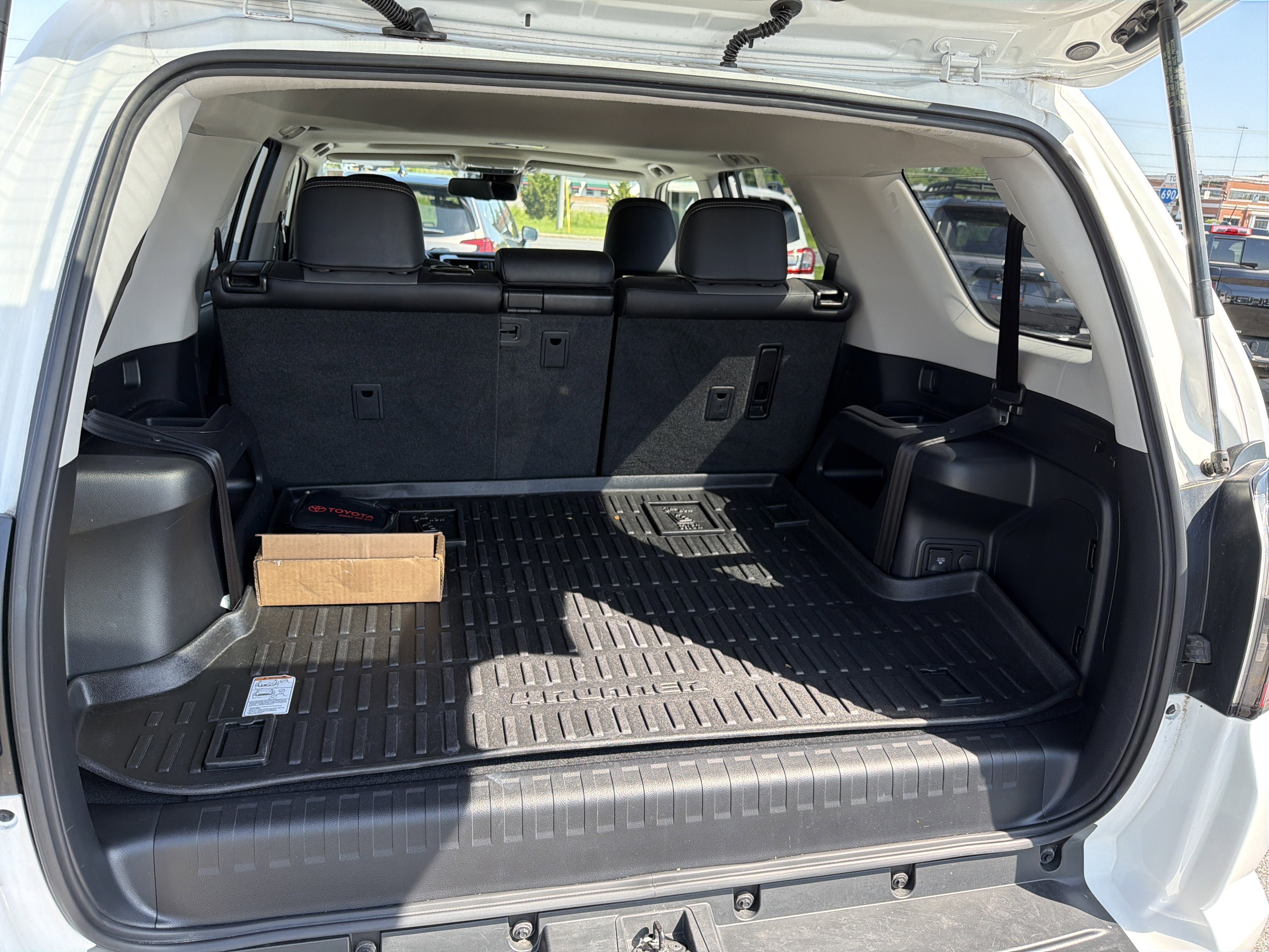 Used 2023 Toyota 4Runner SR5 Premium w/ Moonroof Package AWD/4WD image 26