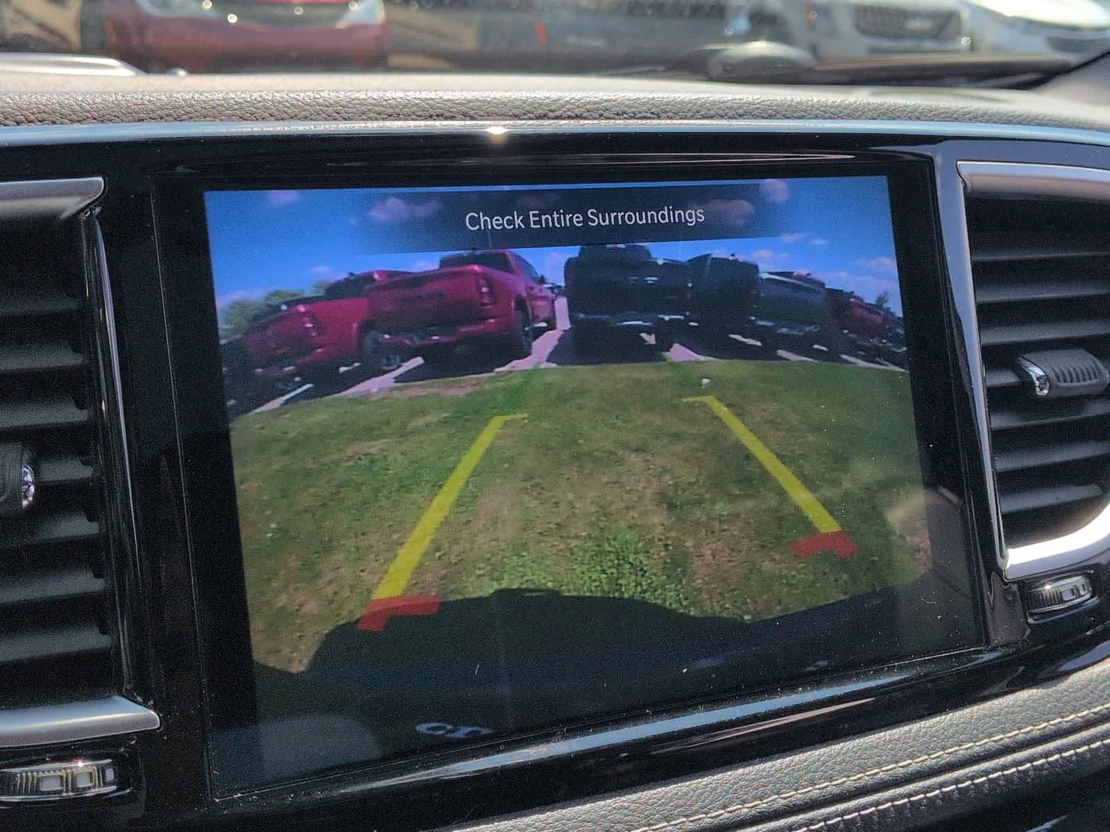 Used 2021 Chrysler Pacifica Limited w/ S Appearance Package FWD image 32