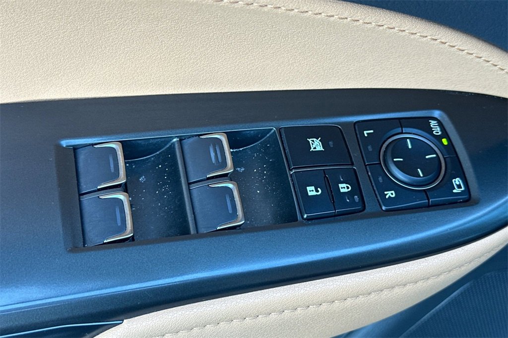 Used 2025 Lexus NX 250 FWD w/ Premium Package image 12