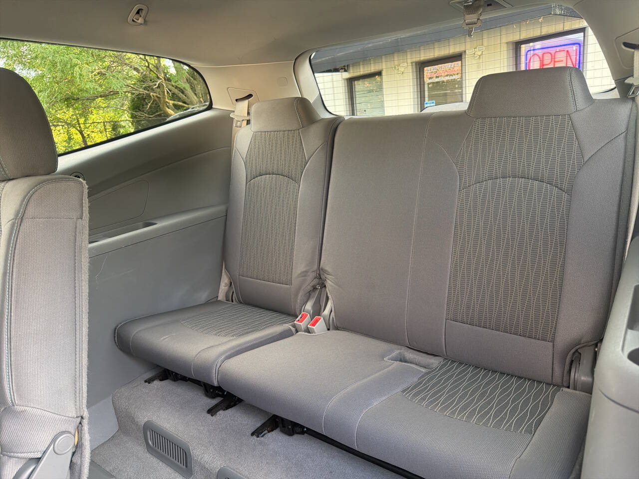 Used 2016 Chevrolet Traverse LS FWD image 21