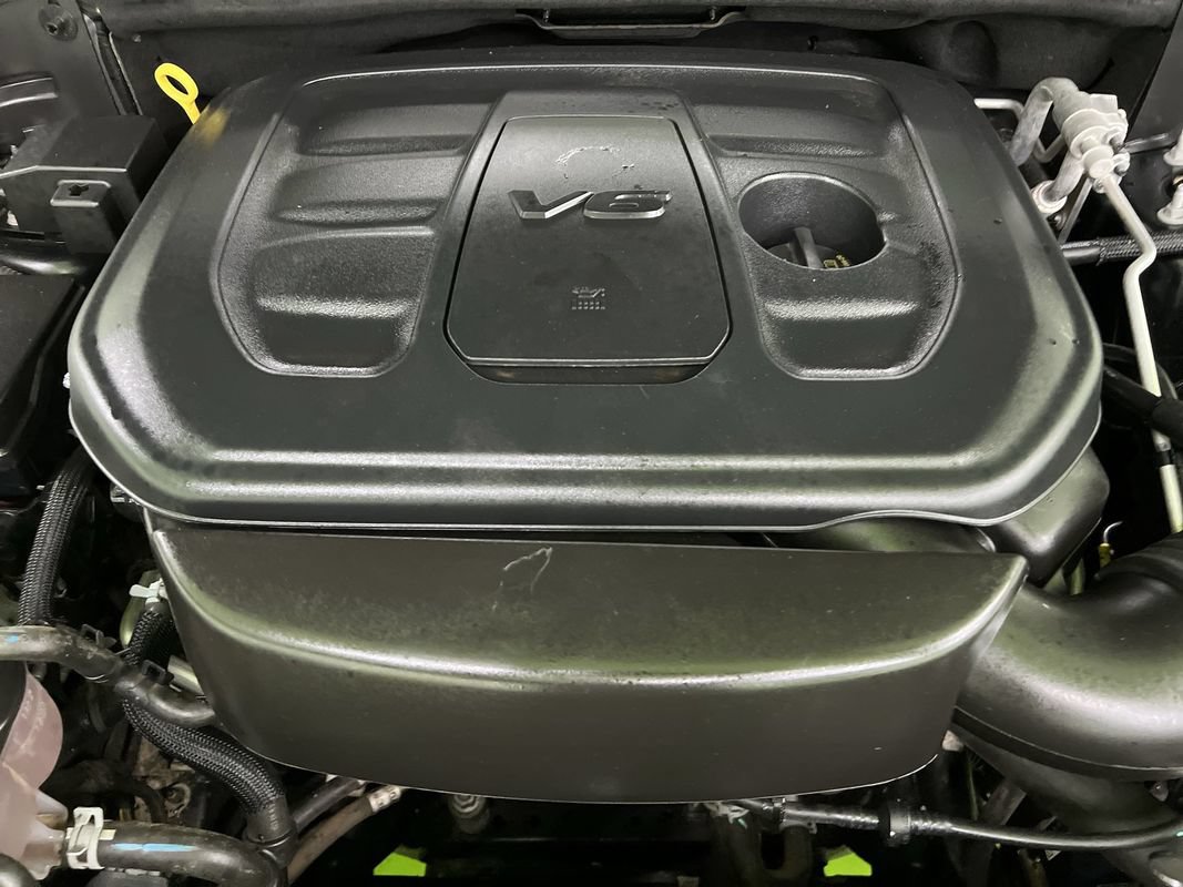 Used 2022 Jeep Grand Cherokee Laredo E AWD/4WD image 30