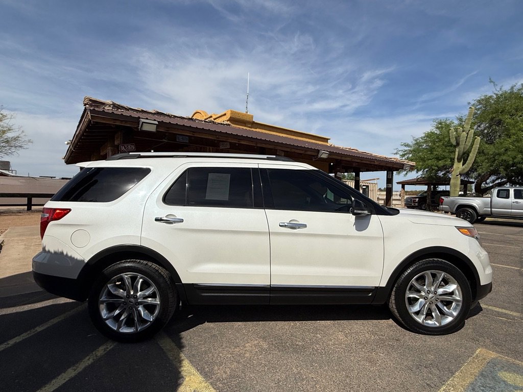 Used 2014 Ford Explorer XLT w/ Equipment Group 202A FWD image 7