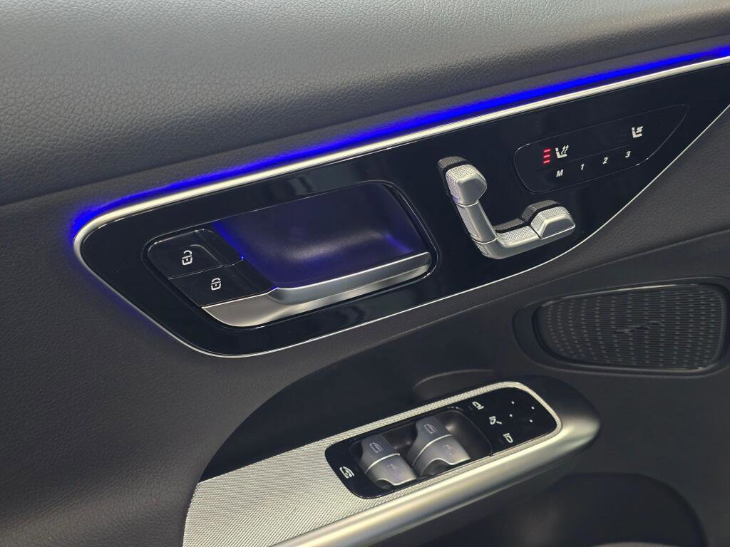 New 2026 Mercedes-Benz GLC 300 4MATIC image 36