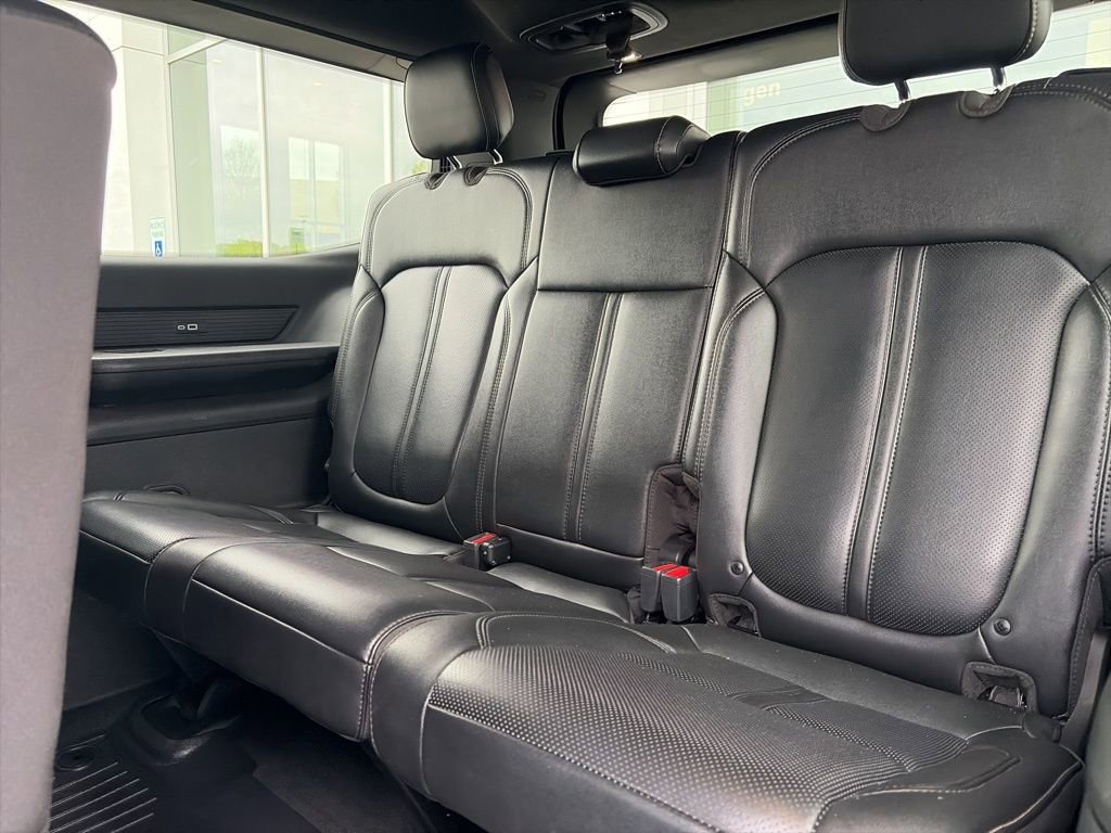 Used 2022 Jeep Wagoneer Series I w/ Convenience Group I AWD/4WD image 31