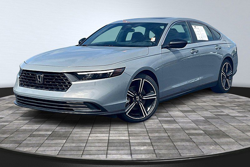 Used 2024 Honda Accord Sport image 2
