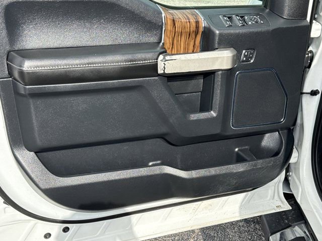 Used 2020 Ford F150 Lariat image 16