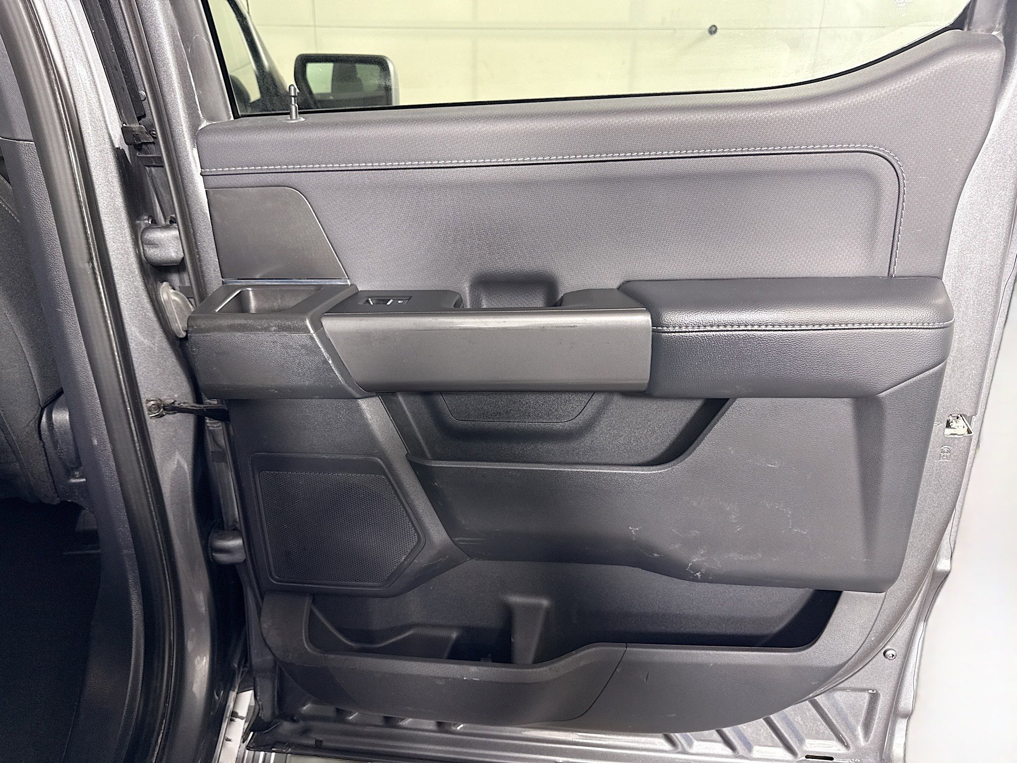 Used 2024 Ford F150 XLT w/ XLT Black Appearance Package image 27