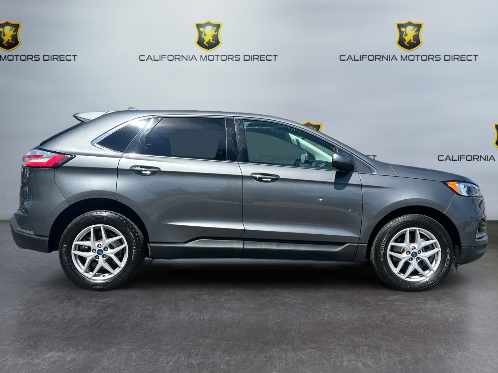 Used 2023 Ford Edge Titanium AWD/4WD image 6