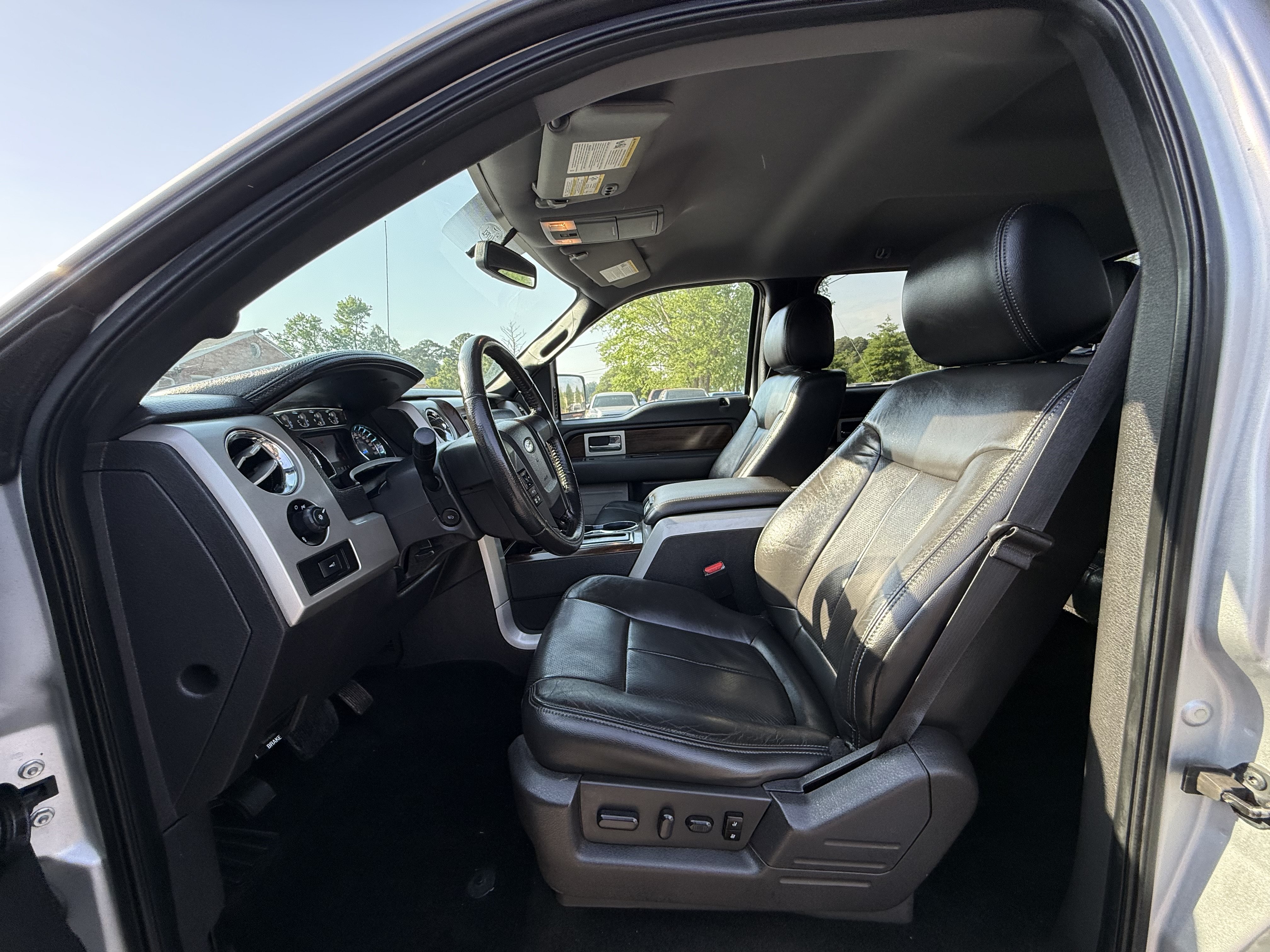 Used 2014 Ford F150 Lariat w/ Equipment Group 501A Mid AWD/4WD image 10