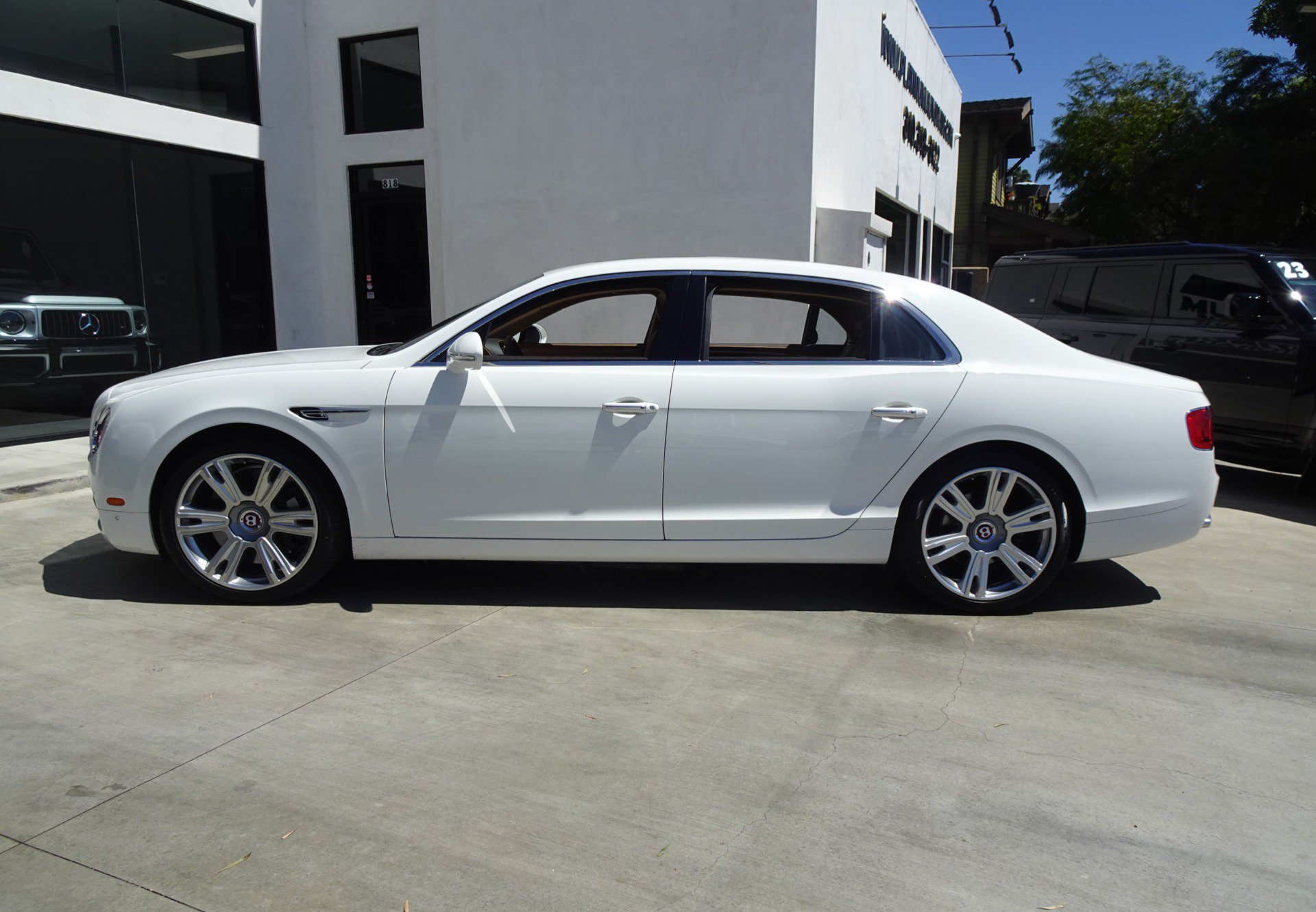 Used 2018 Bentley Flying Spur V8 AWD/4WD image 3