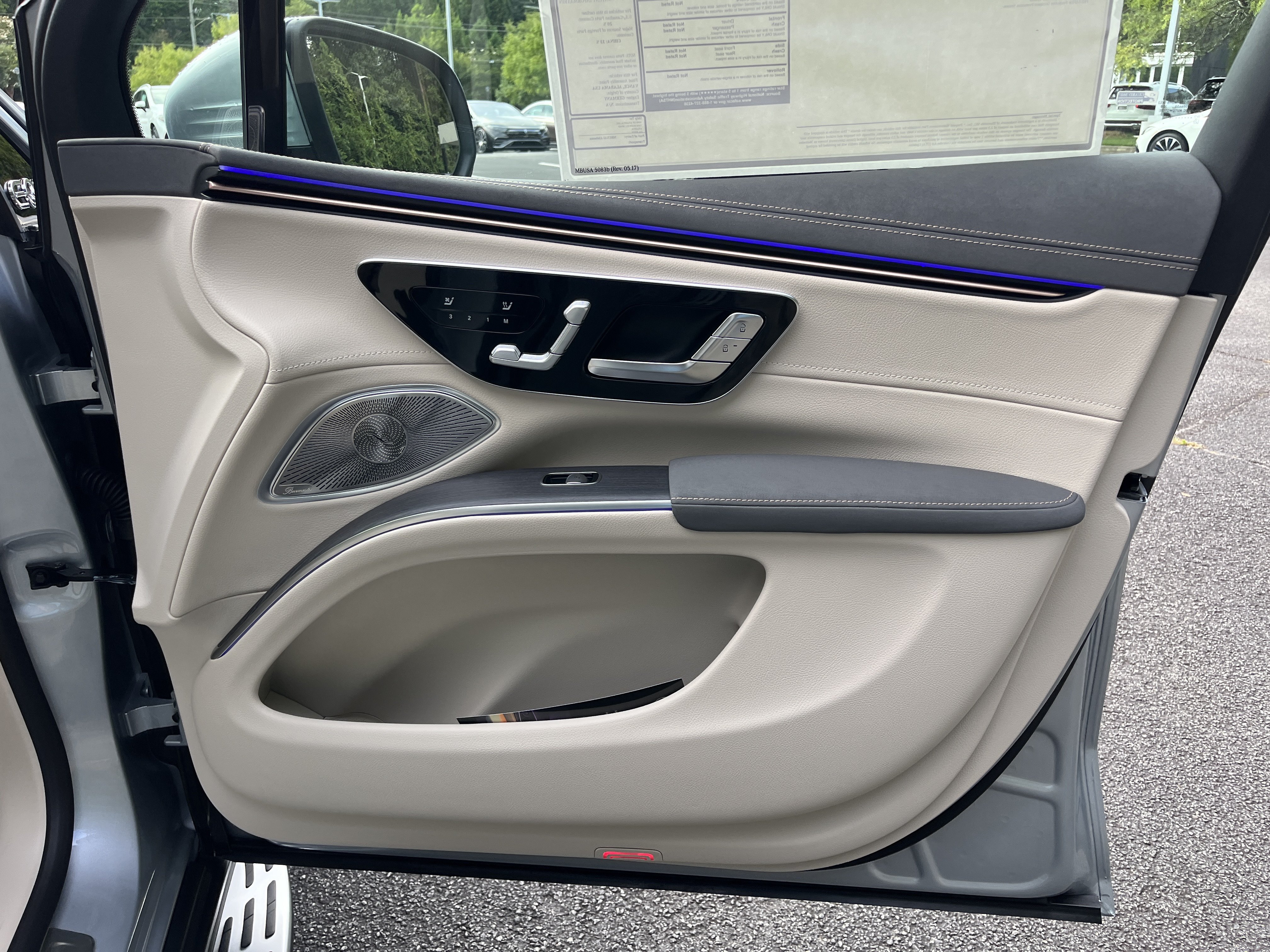 New 2027 Mercedes-Benz EQS 400 4MATIC SUV image 46