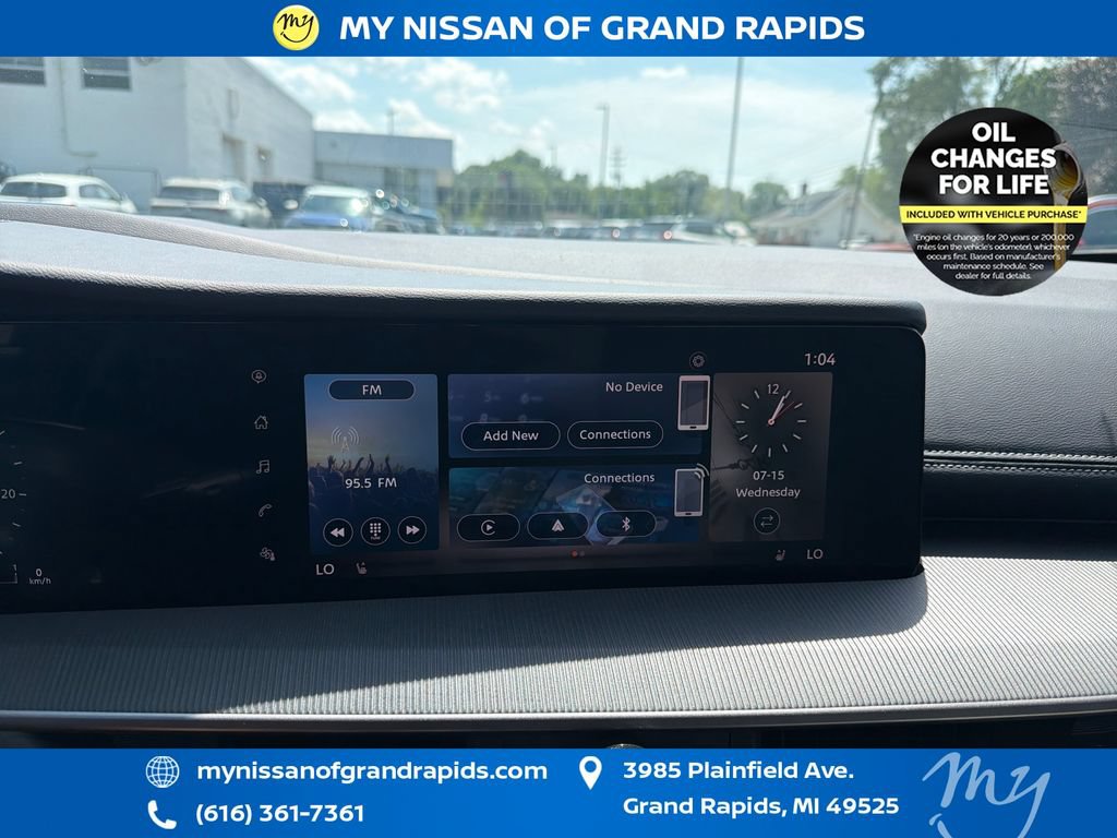 Used 2025 Nissan Murano SV AWD/4WD image 23