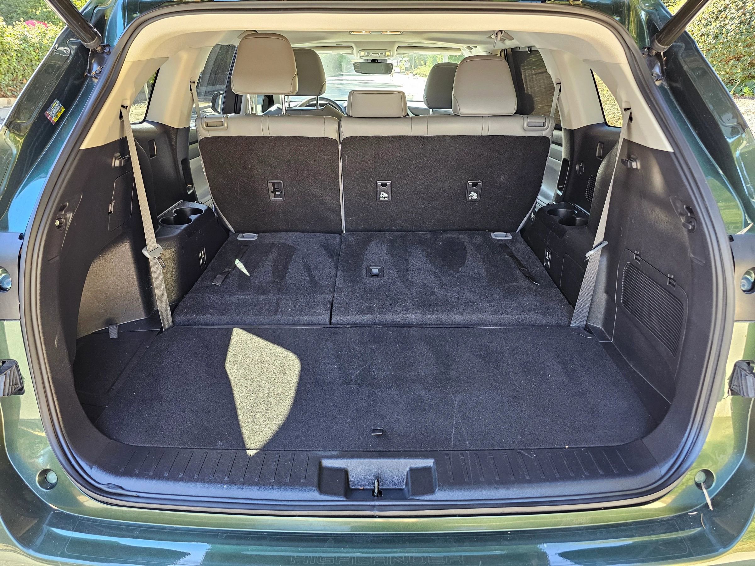 Used 2023 Toyota Highlander XLE image 25