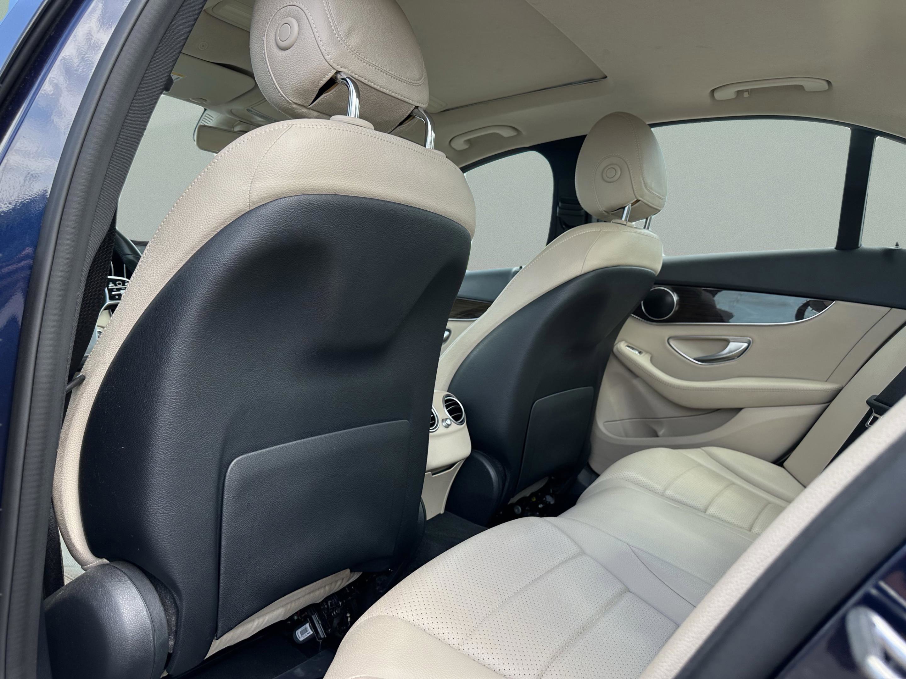 Used 2019 Mercedes-Benz C 300 Sedan image 16