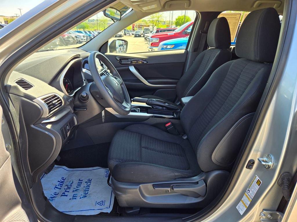 Used 2020 Mitsubishi Eclipse Cross ES FWD image 15