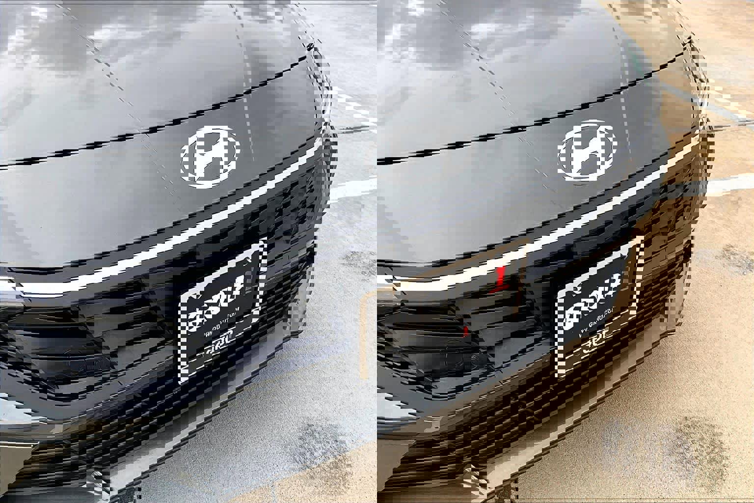 Certified 2025 Hyundai Elantra Sport image 28