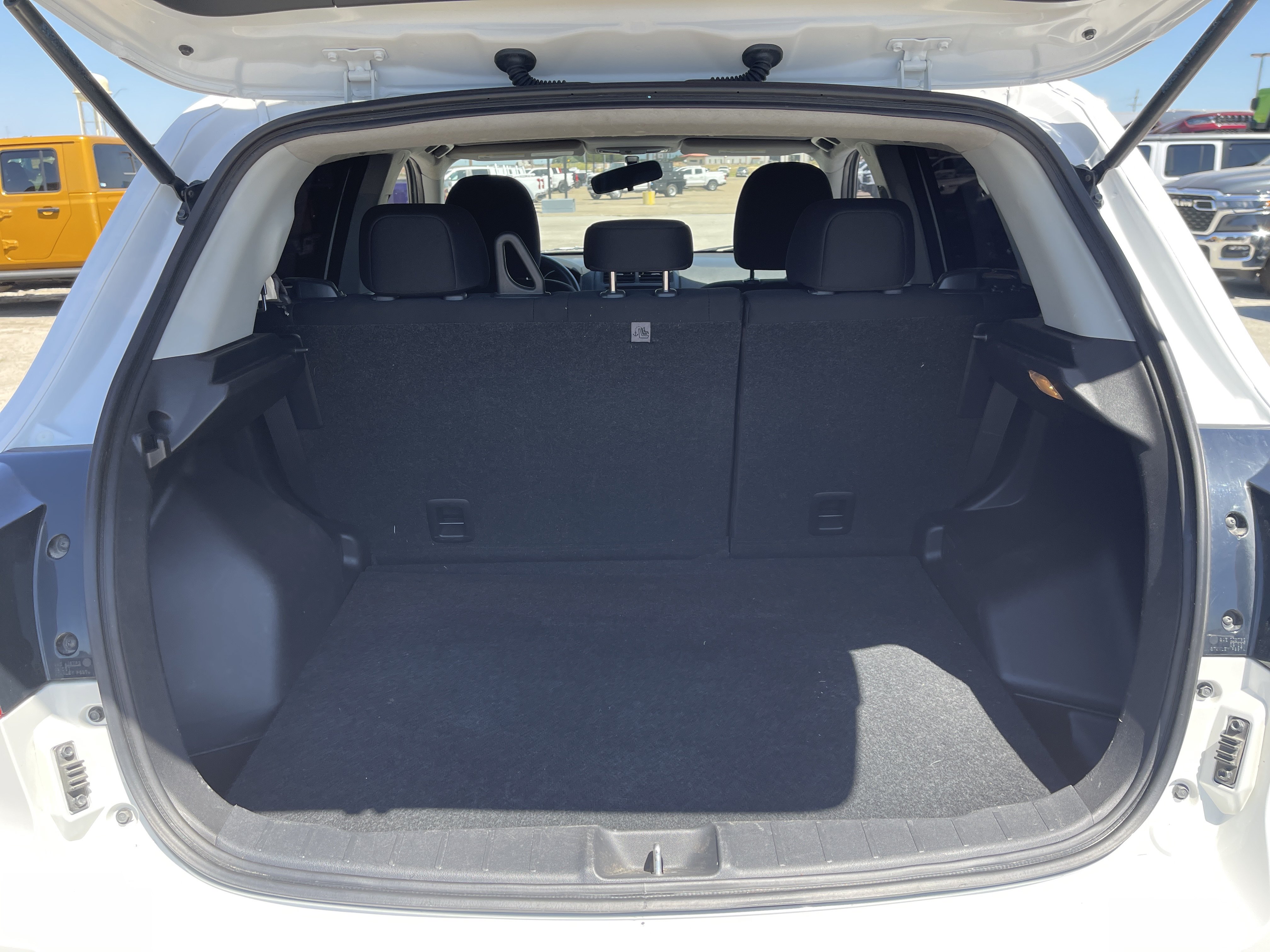Used 2019 Mitsubishi Outlander Sport ES FWD image 13